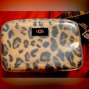 UGG Crossbody!Beltbag! Leopard print! Used ONCE!